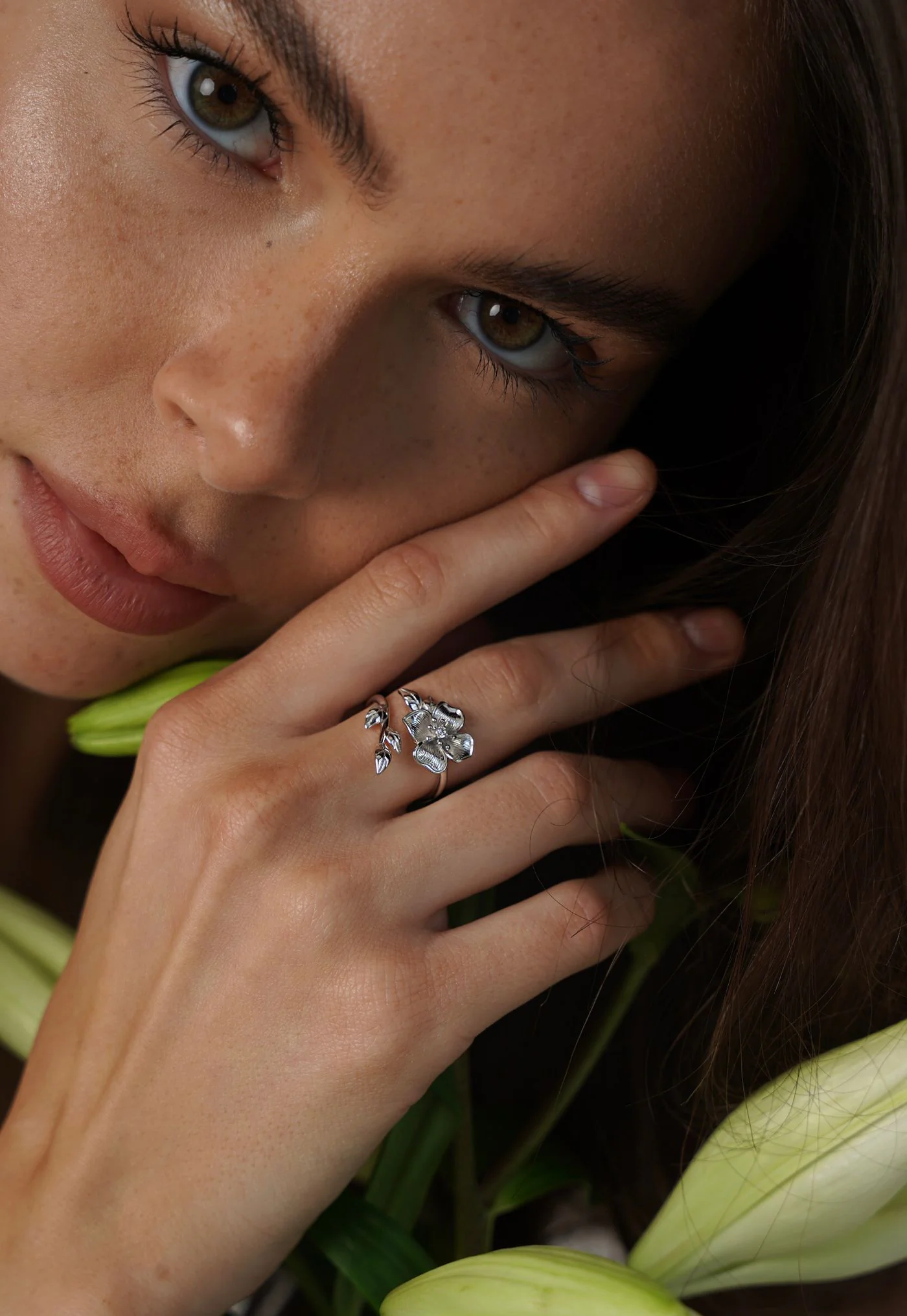 Каблучка "Срібна Квітка" – обкладинка - купуйте на Chuttyevo!