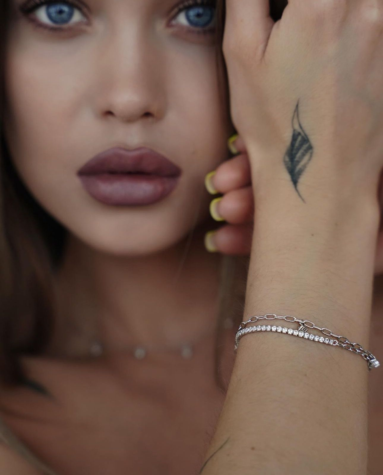 Браслет з трьома камінцями "Срібне Сяйво" – обкладинка - купуйте на Chuttyevo!