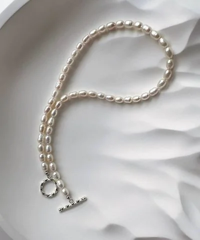 Ланцюжок з перлин з колом – обкладинка - купуйте на Chuttyevo!