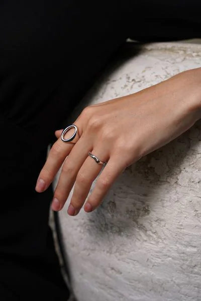 Каблучка "Oval" – обкладинка - купуйте на Chuttyevo!