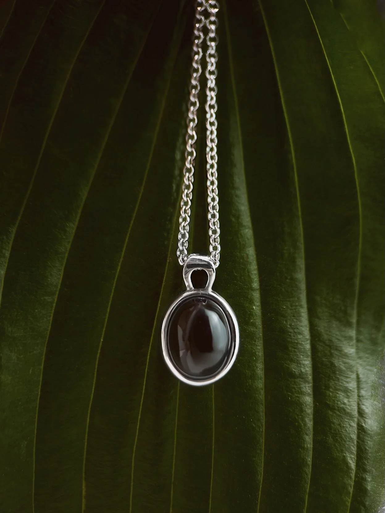 Ланцюжок "Dark" – обкладинка - купуйте на Chuttyevo!