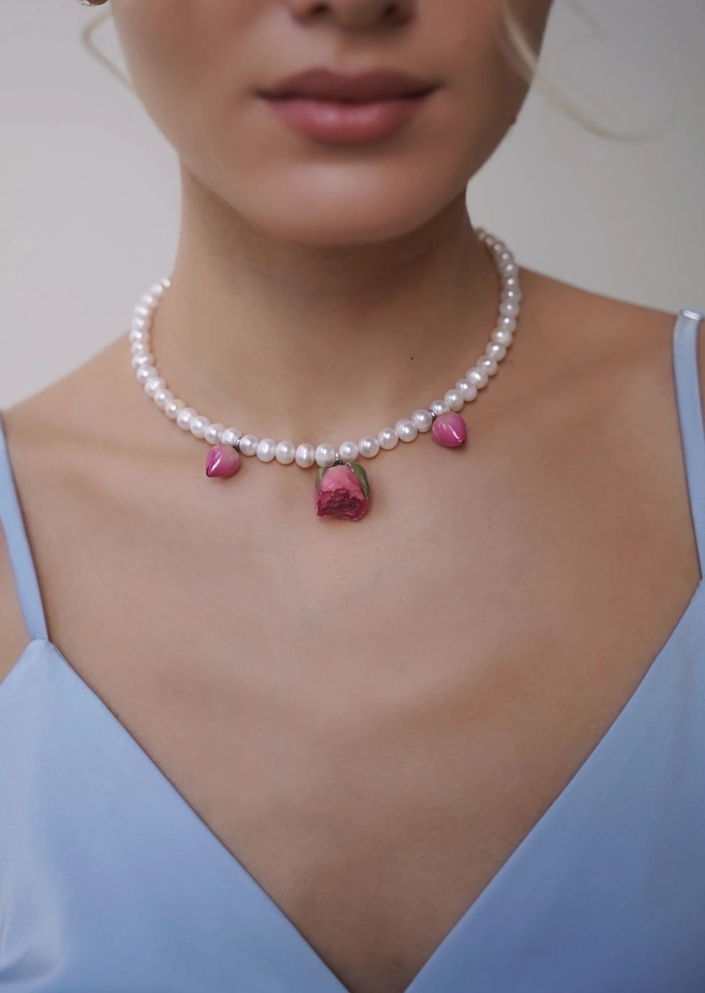 Намисто з більших перлин з квітами – обкладинка - купуйте на Chuttyevo!