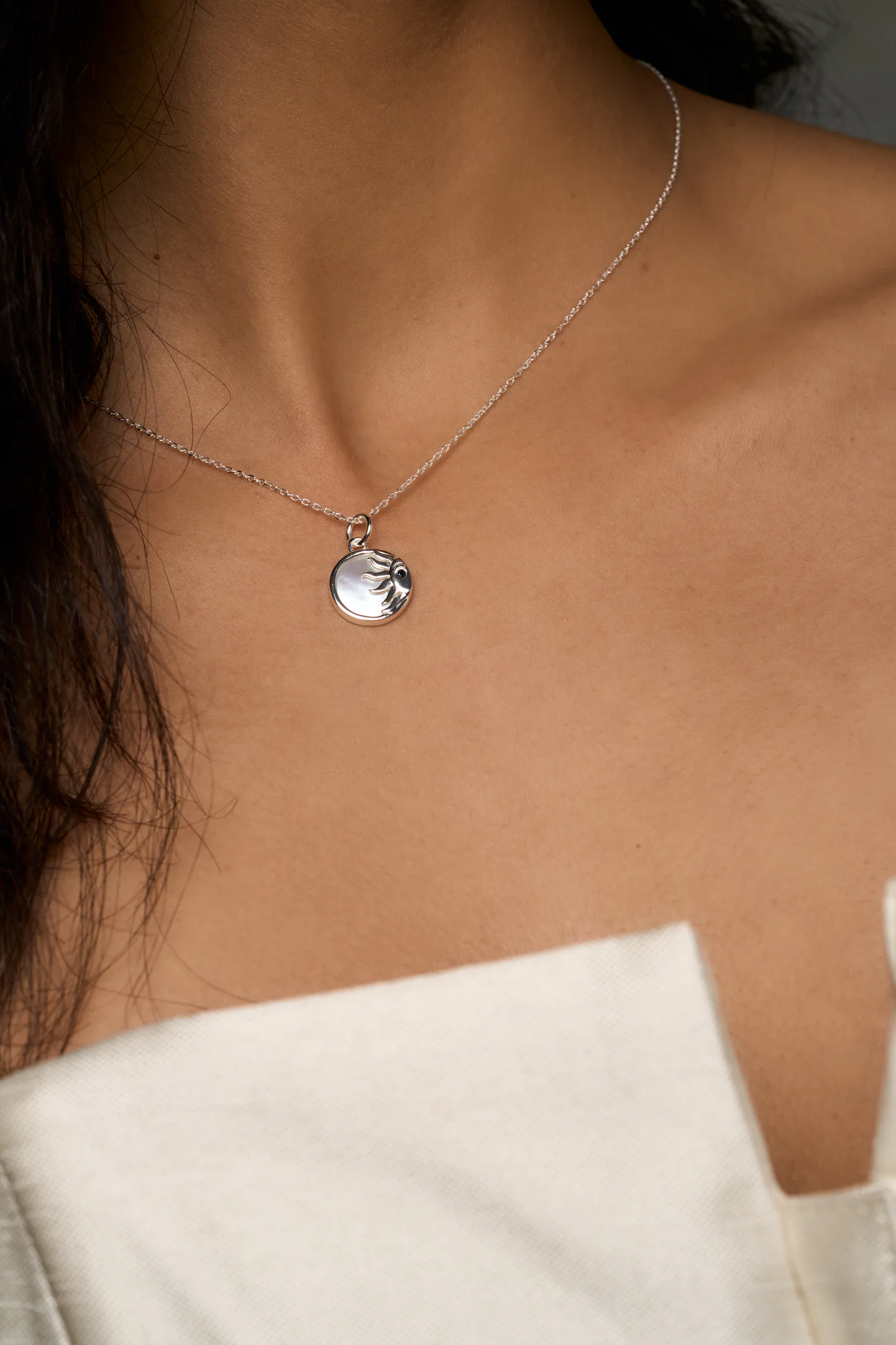 Ланцюжок з перламутром "Sunbeams" – обкладинка - купуйте на Chuttyevo!