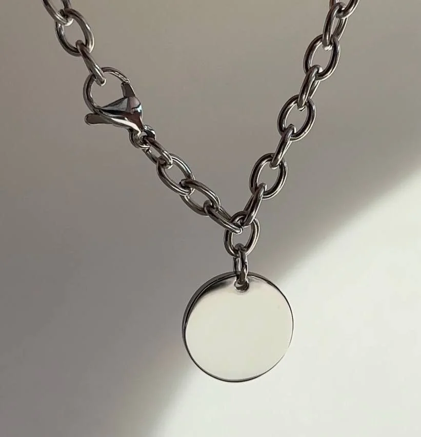 "Браслет жіночий з монеткою" – обкладинка - купуйте на Chuttyevo!