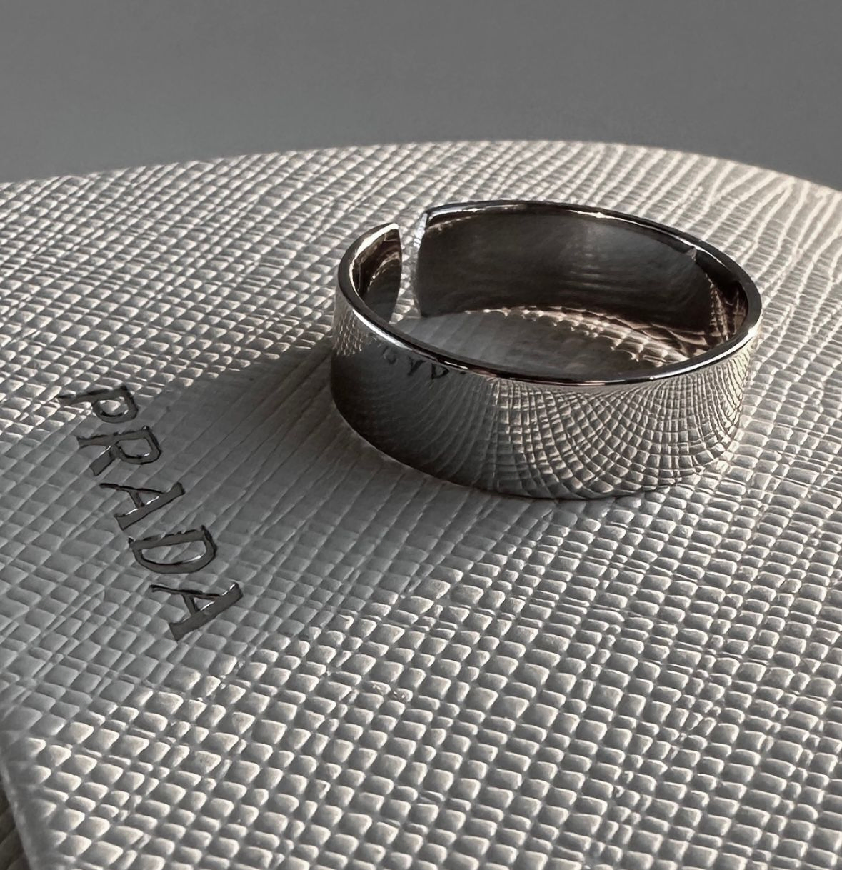 "Каблучка кругла товща" – обкладинка - купуйте на Chuttyevo!