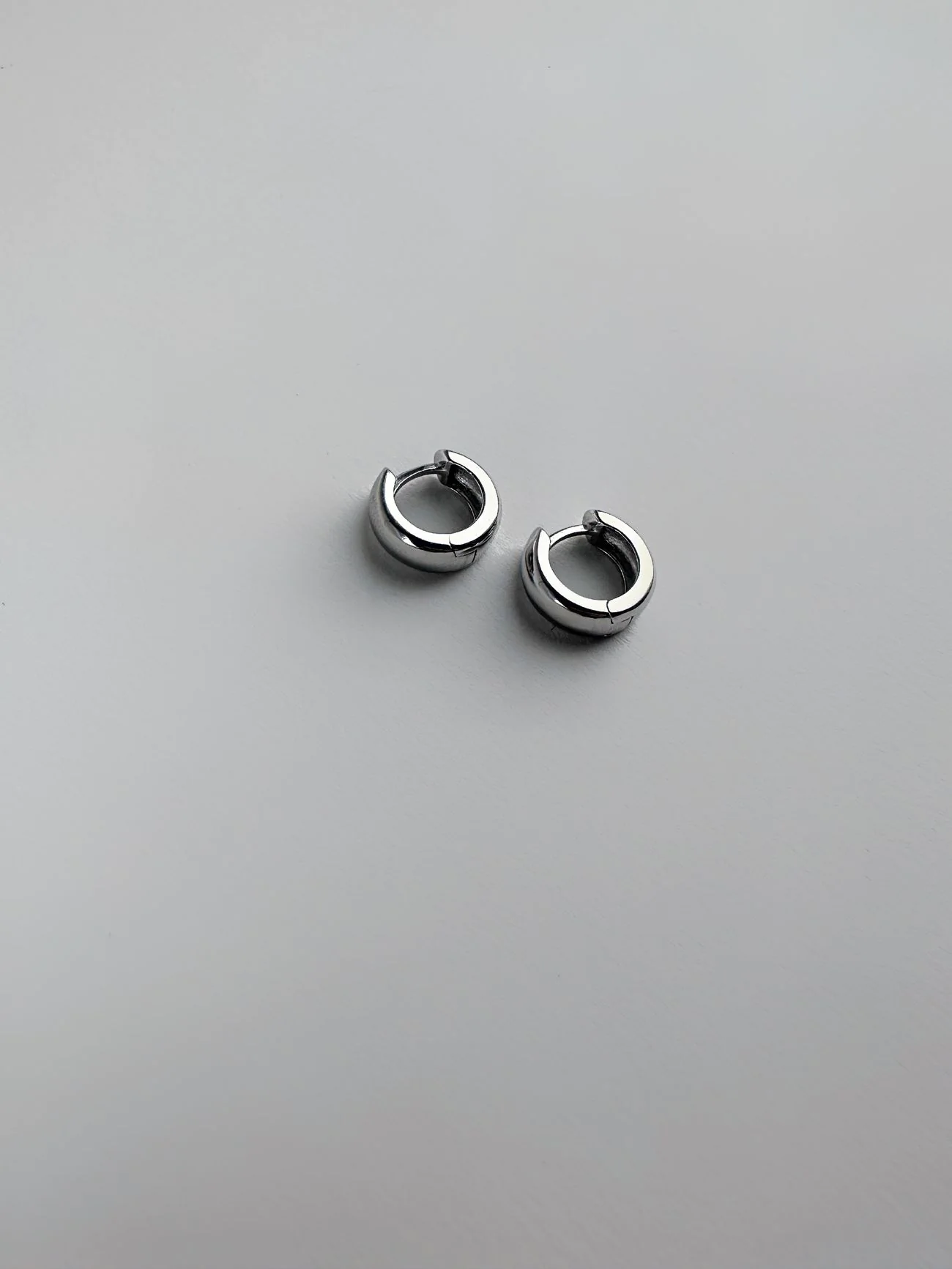 Сережки "Базові кільця" – обкладинка - купуйте на Chuttyevo!