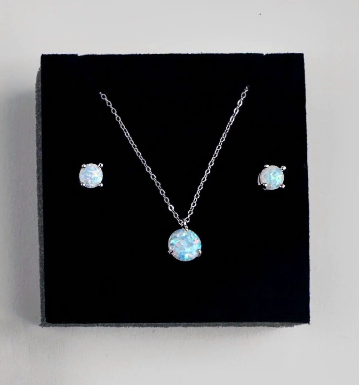 Набір "Опал білий" – обкладинка - купуйте на Chuttyevo!