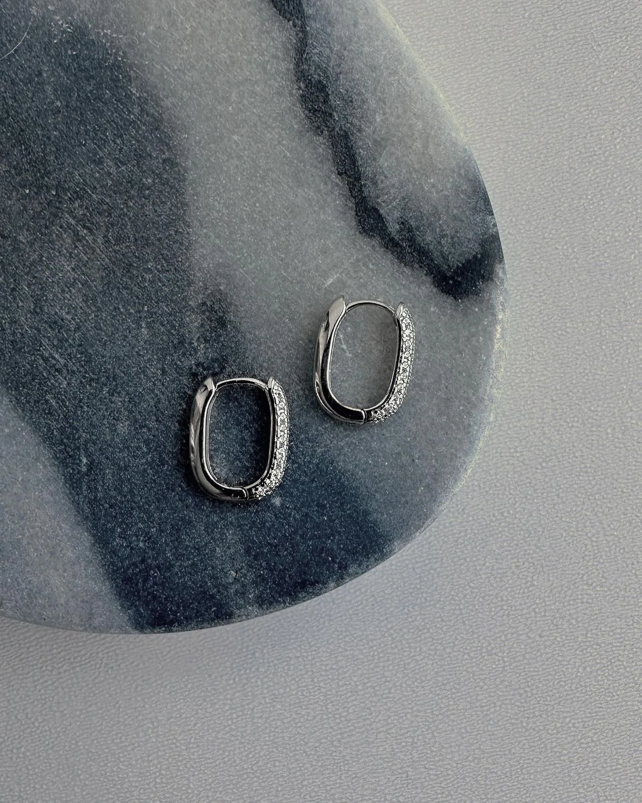 Сережки "Базові з фіанітами" – обкладинка - купуйте на Chuttyevo!