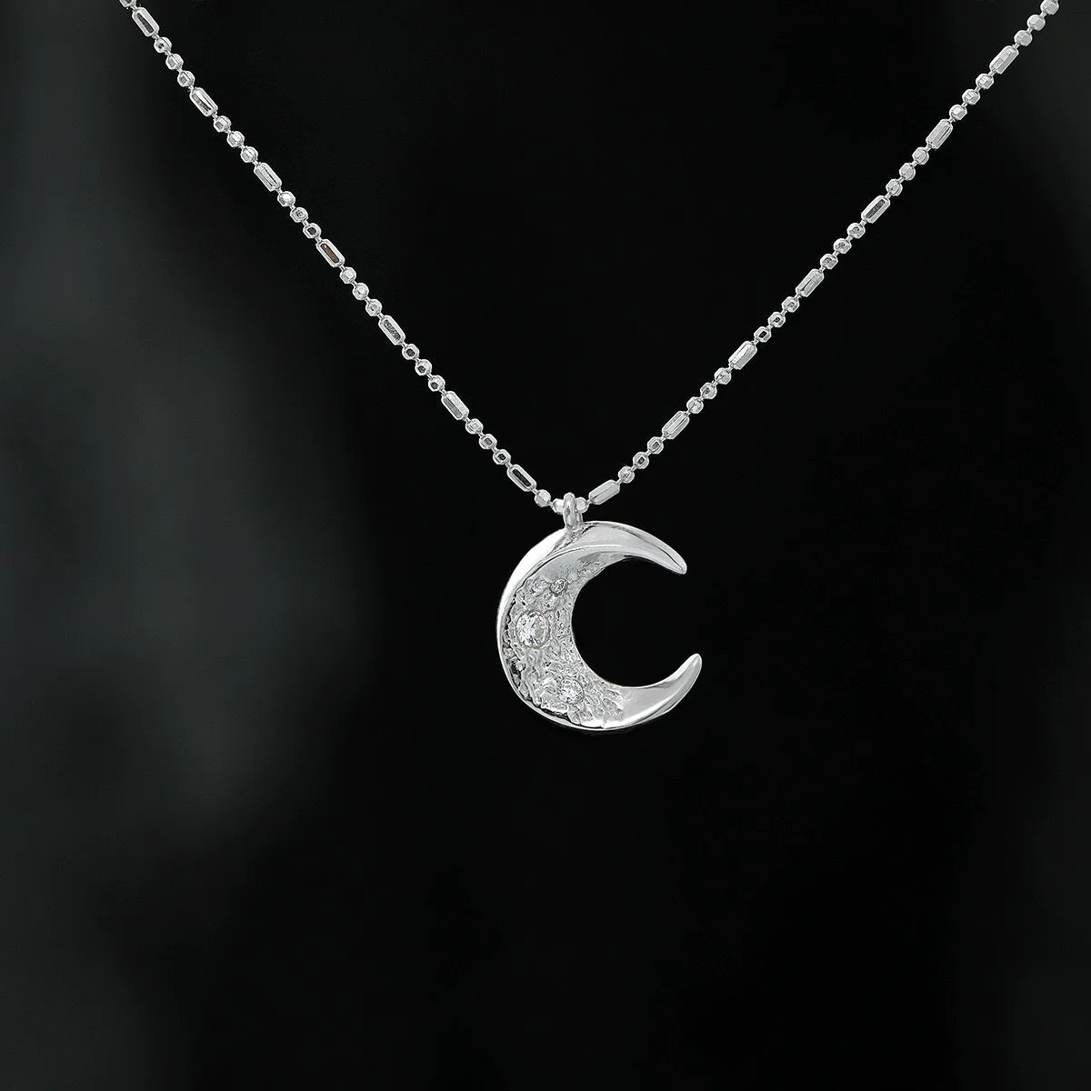 Ланцюжок "Місячне сяйво" – обкладинка - купуйте на Chuttyevo!