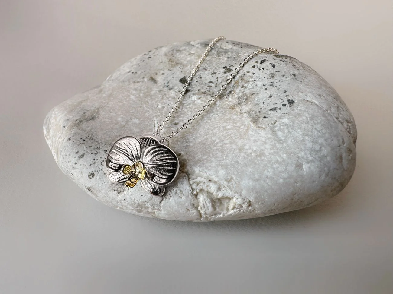 Ланцюжок "Орхідея" – обкладинка - купуйте на Chuttyevo!