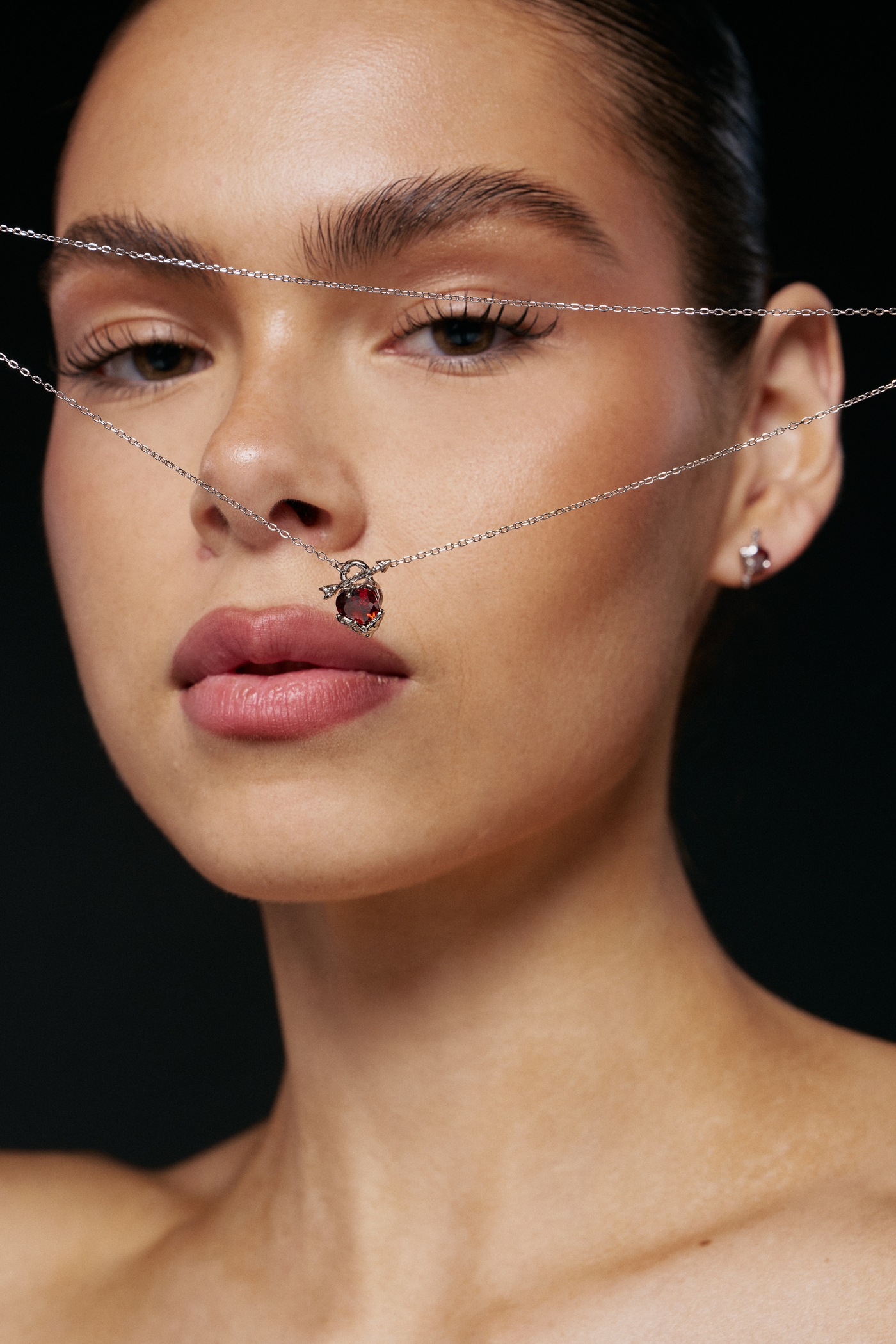 Набір «Гранатове серце» – обкладинка - купуйте на Chuttyevo!