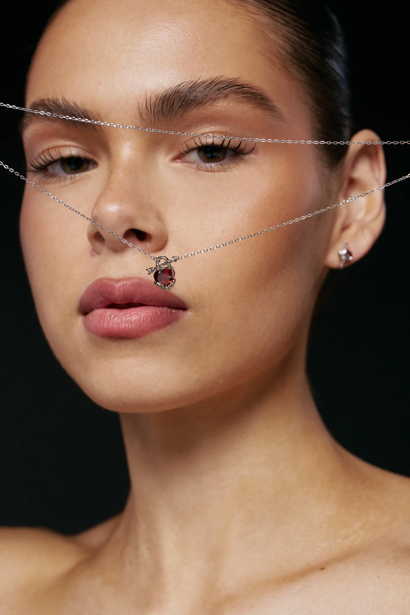 Набір «Гранатове серце» – обкладинка - купуйте на Chuttyevo!