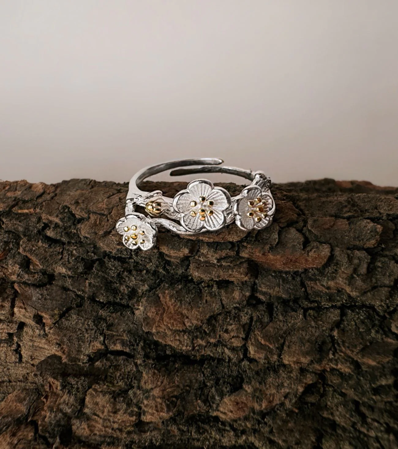 Каблучка "Cherry blossom" – обкладинка - купуйте на Chuttyevo!