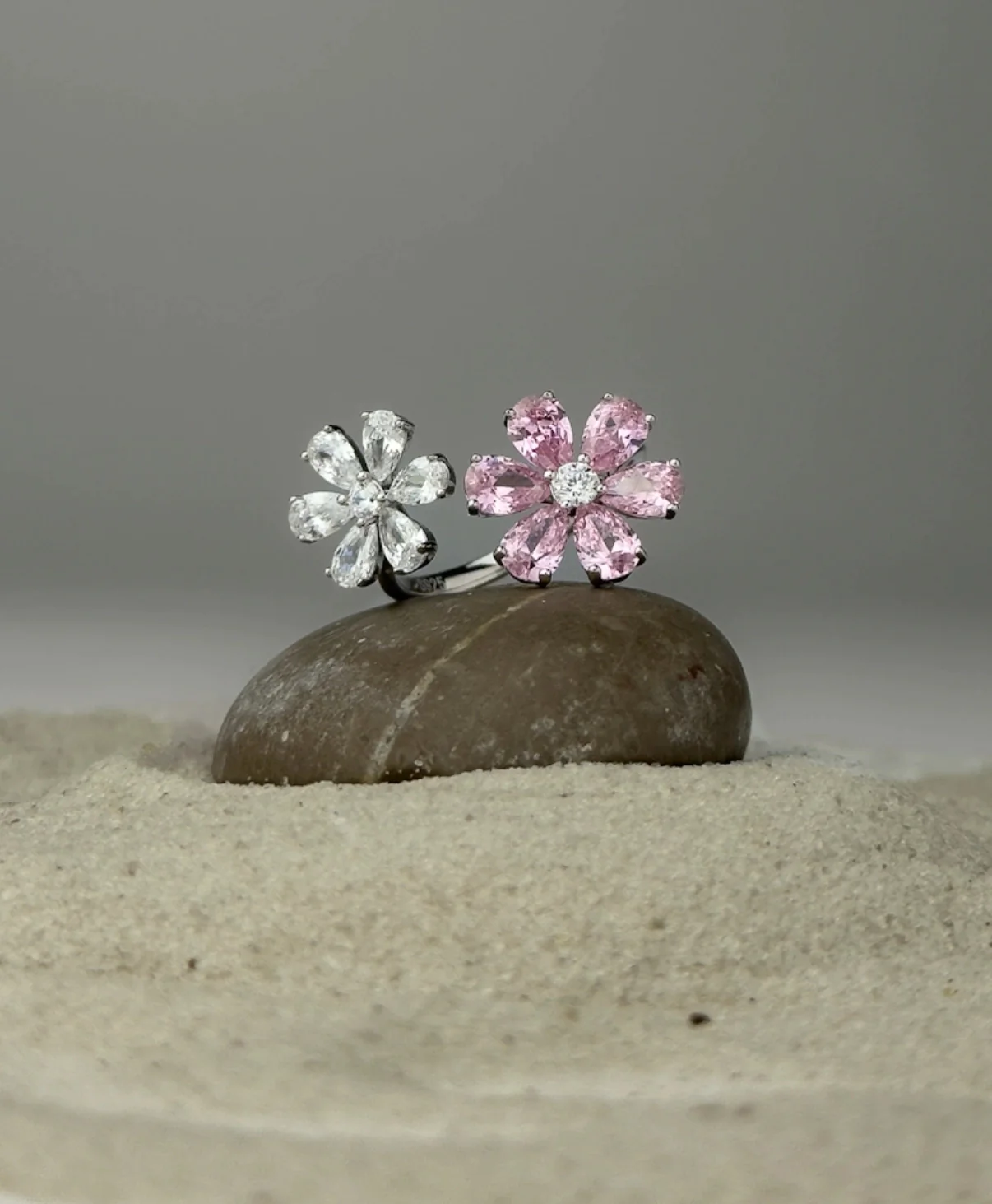 Каблучка "Квіти" – обкладинка - купуйте на Chuttyevo!