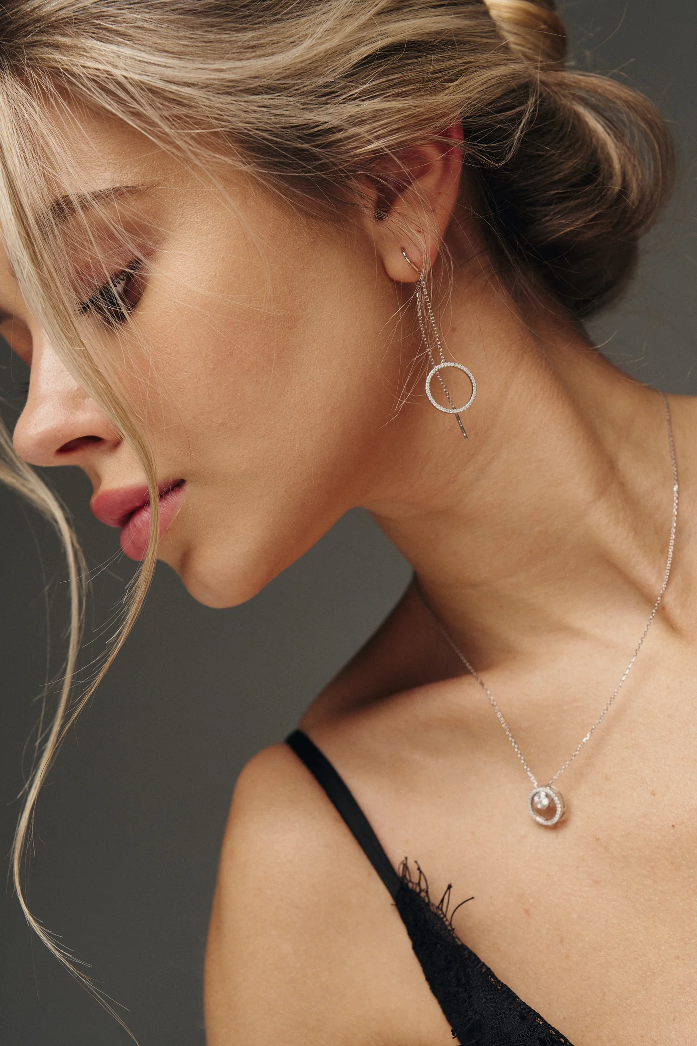 Сережки-протяжки "Кругообіг" – обкладинка - купуйте на Chuttyevo!