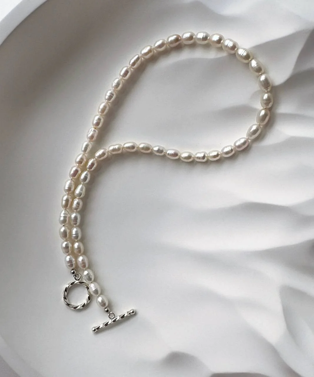 Ланцюжок з перлин з колом – обкладинка - купуйте на Chuttyevo!