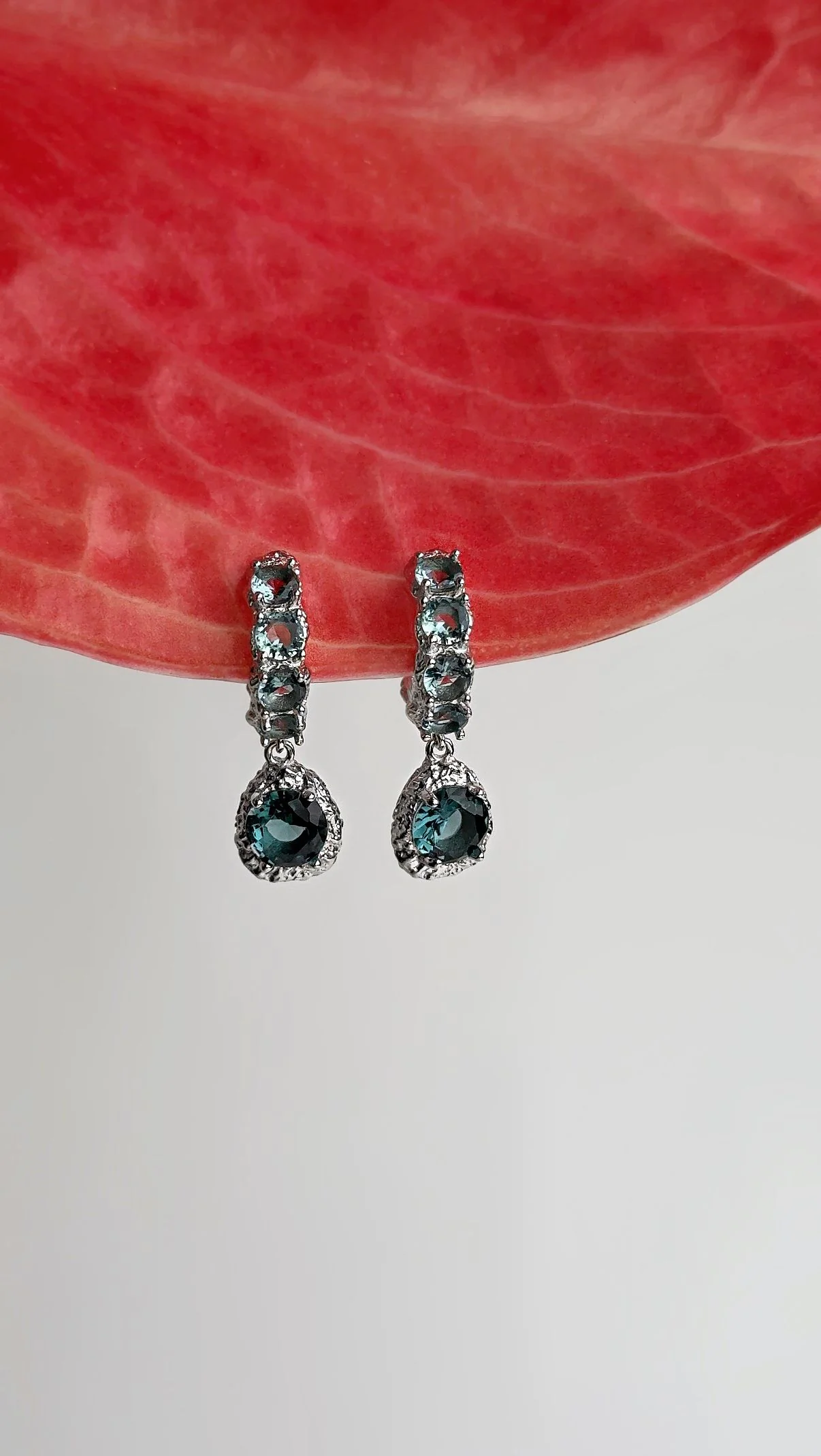 Сережки "Небесна блакить" – обкладинка - купуйте на Chuttyevo!