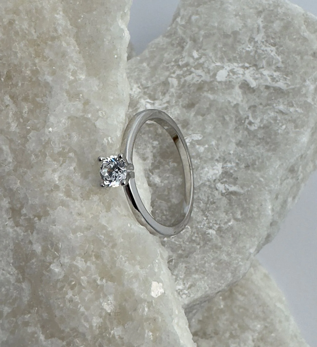 Каблучка "Класика" – обкладинка - купуйте на Chuttyevo!