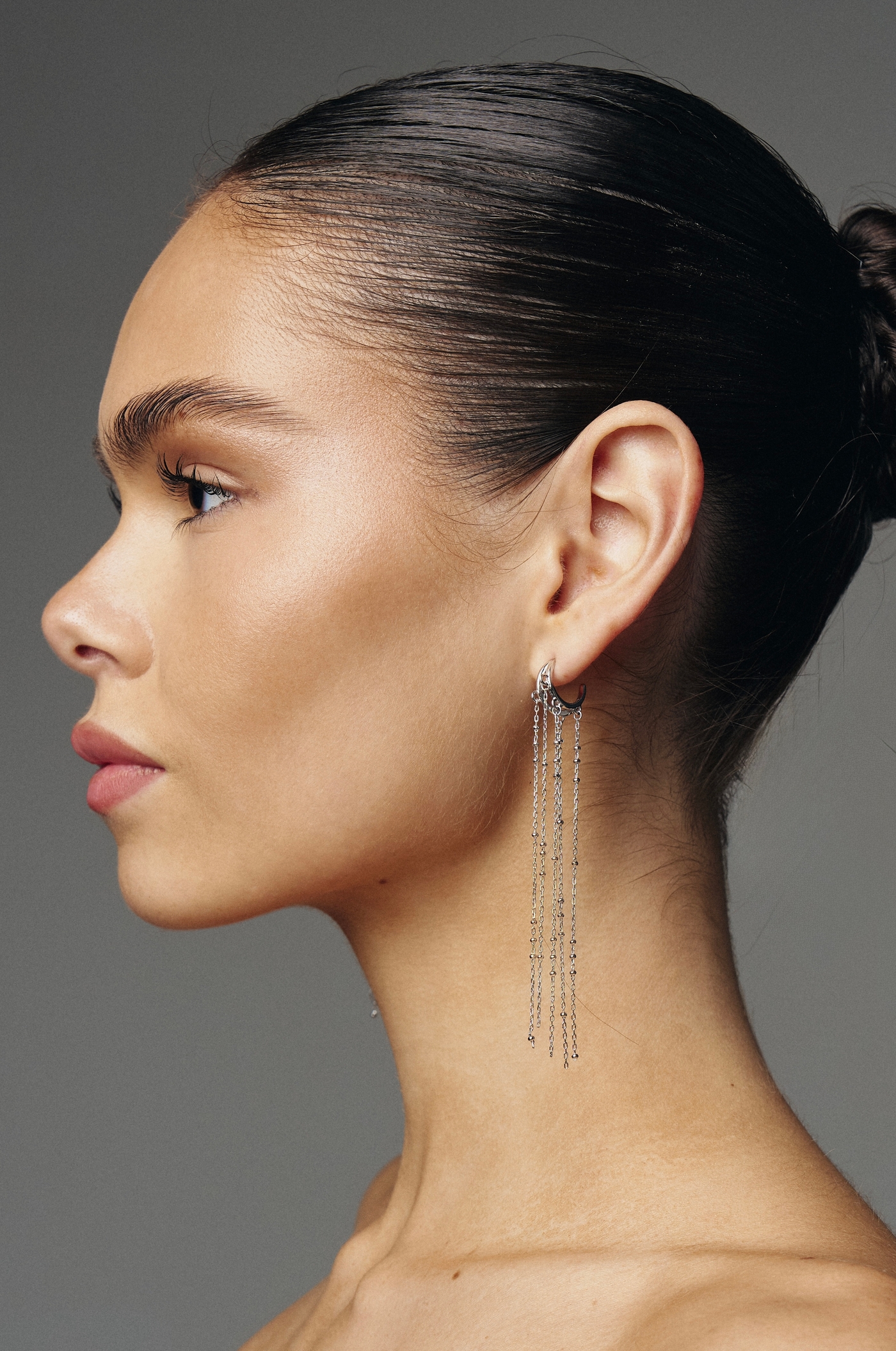 Сережки з довгими ланцюжками "Beauty" – обкладинка - купуйте на Chuttyevo!